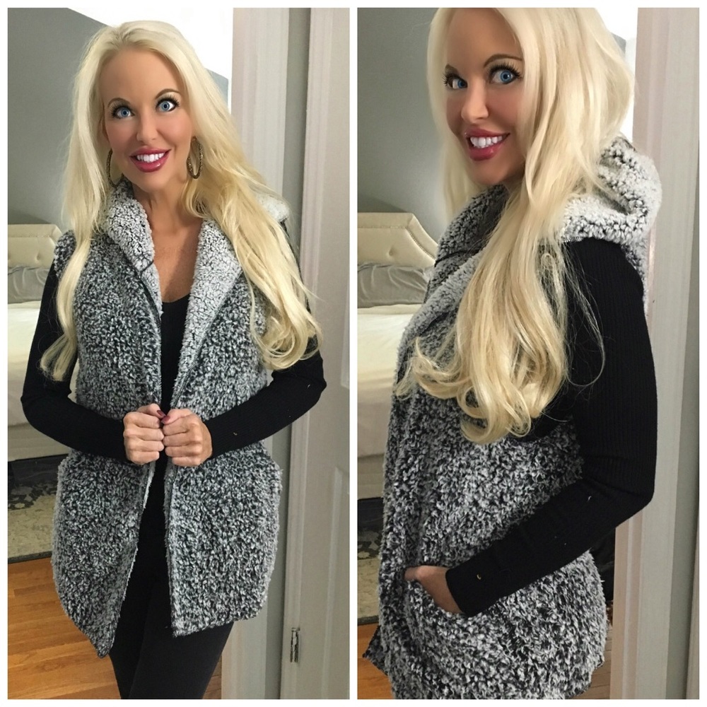 ❤️LAST 1! Sherpa with Pockets and Hoodie! - Picture 2 of 7